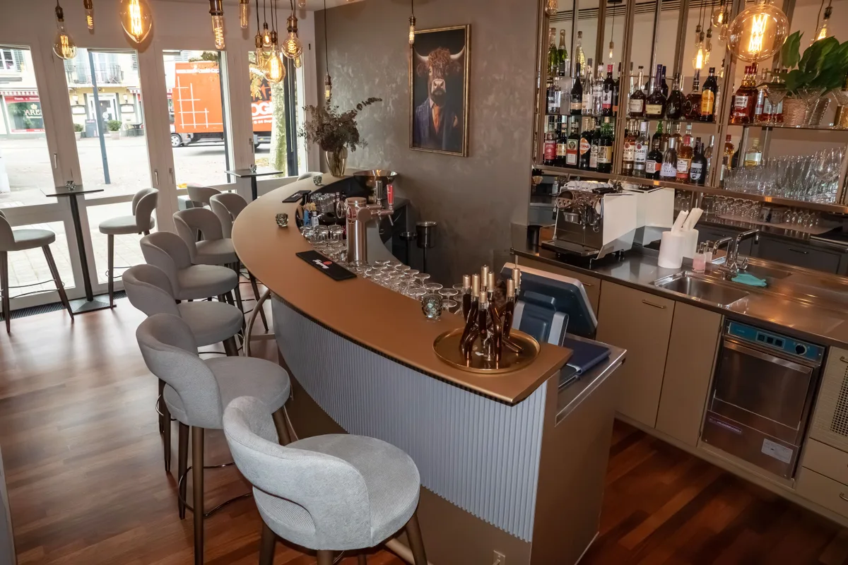 Blick in die Bar des Restaurants Ochsen.